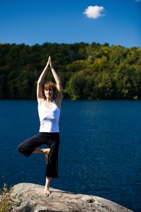 tree-pose-lake45390186