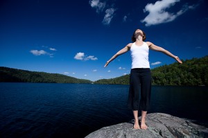 woman-lake-open-arms45384656