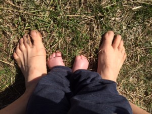 bare-feet-earth